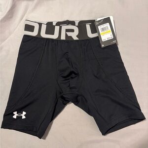 Under Armour Men's Black Athletic Shorts NWT
